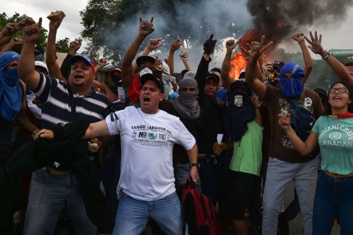 ООН закликає владу і опозицію Венесуели припинити застосування насильства