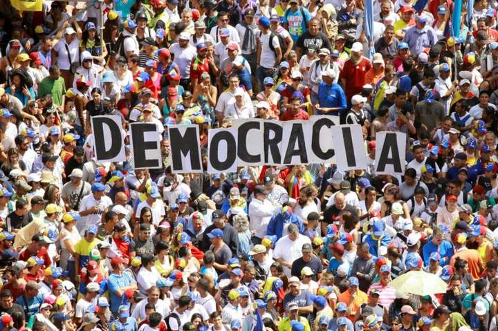 Гуайдо оголосив у Венесуелі загальний страйк