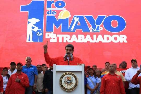 Президент Венесуэлы, находящийся на грани свержения, решил «исправить свои ошибки»