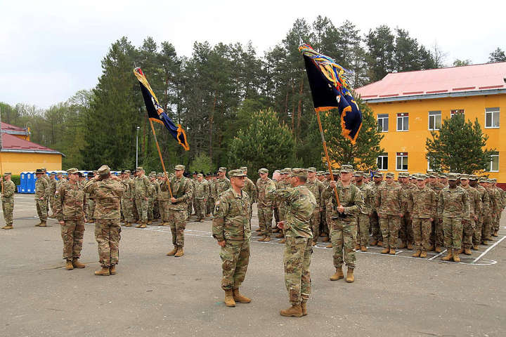 В Украину прибыли более 130 американских десантников