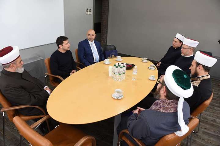 Зеленский провел встречу с лидерами украинских мусульман (фото)
