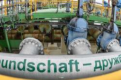 Білорусь стверджує, що з Росії нарешті надійшла чиста нафта 