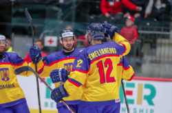 Троє українців розгромили Україну на чемпіонаті світу з хокею в складі Румунії