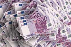 Экономисты назвали причины рекордного падения курса евро