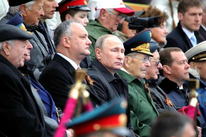 Кремль не розсилав запрошень на парад, щоб не отримувати принизливих відмов - ЗМІ