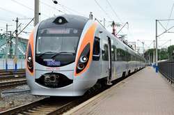 Омелян запропонував Hyundai налагодити виробництво електрокарів в Україні