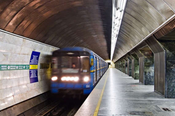 У суботу буде обмежено вхід на три станції київської підземки