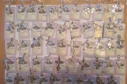 Під час обшуку у чоловіка виявлено та вилучено крадені з церкви вироби із золота та срібла