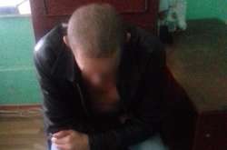 Нападником виявився 45-річний чоловік, який вже мав проблеми із законом