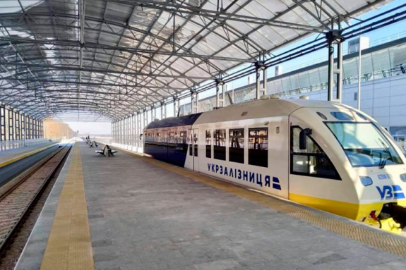 «Укрзалізниця» подвоїть кількість місць у Бориспільському експресі