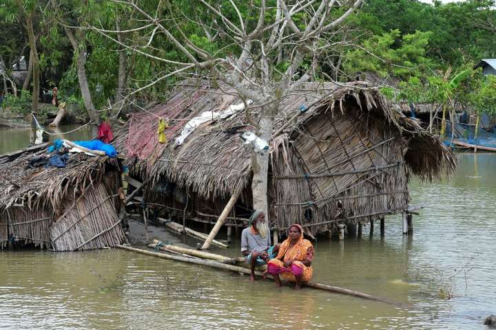 Циклон Фані обрушився на Бангладеш: 12 людей загинули 