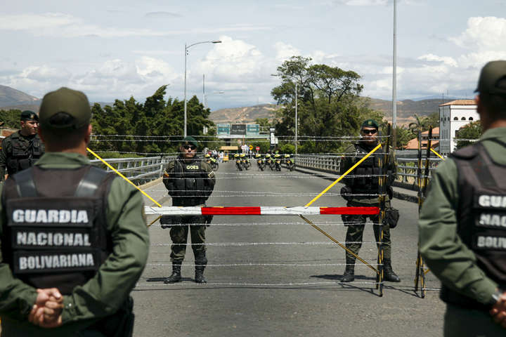 У Венесуелі військові потрапили у засідку: п’ятеро бійців та генерал загинули