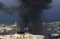 Армія оборони Ізраїлю стягує бронетехніку до кордону з Газою, на півдні запроваджено надзвичайний стан