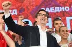 Стево Пендаровські святкує перемогу в другому турі президентських виборів