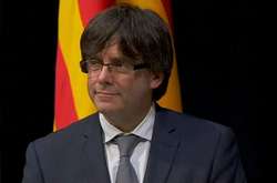  Раніше Центральна виборча комісія Іспанії відмовила колишньому главі уряду Каталонії Карлесу Пучдемону у праві балотуватися на виборах до Європарламенту 