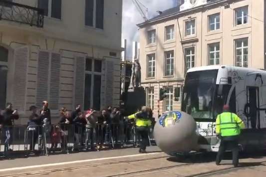 У Брюсселі водії на трамваях зіграли у «боулінг» (відео)