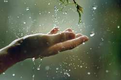 Синоптик повідомила, коли українцям чекати потепління