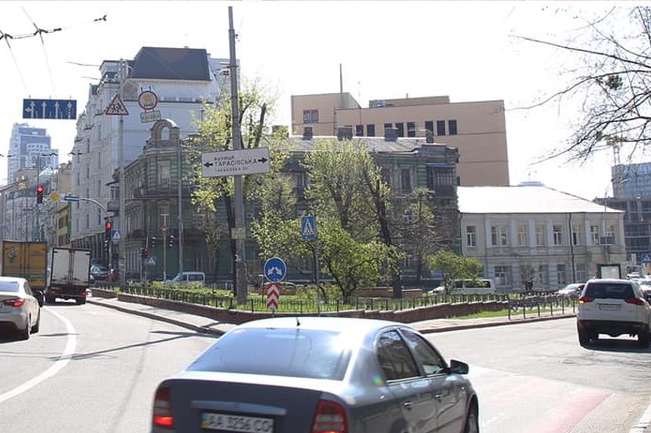 За місяць з вулиць Києва прибрали понад 1100 рекламних конструкцій