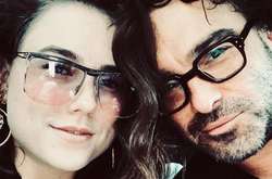 Звезда «Теории большого взрыва» Джонни Галэки и его 21-летняя девушка станут родителями