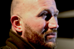 Ультрас «Динамо» вивісили банер на підтримку важко пораненого фаната «Дніпра» (фото і відео)