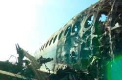 Хвостова частина літака Sukhoi Superjet 100 повністю згоріла
