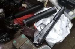 На Одещині СБУ вилучила зброю та боєприпаси (фото)