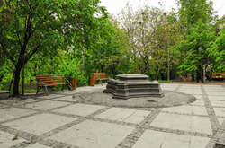  У Вінниці завершується встановлення символу набуття містом Магдебурзького права