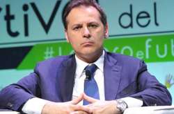  Ліга Півночі, яка теж входить в правлячу коаліцію, наполягала на тому, щоб Армандо Сірі зберіг посаду до завершення розслідування 