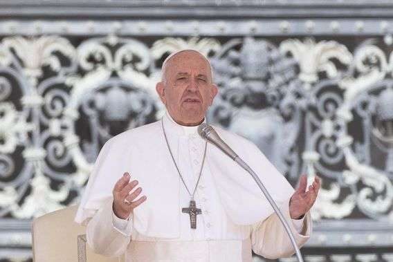 Папа Римський наказав священикам повідомляти про сексуальні домагання