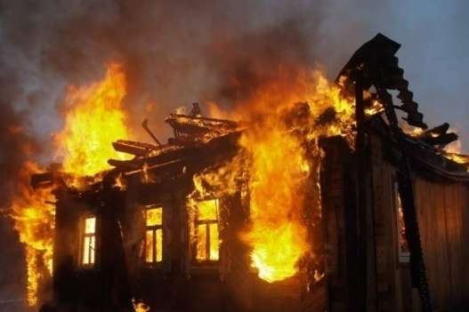 Господиня будинку постраждала під час пожежі в Великомихайлівському районі