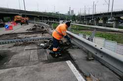 Ремонт деформаційних швів на естакаді Південного мостового переходу