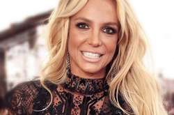 Новый нервный срыв: Бритни Спирс вышла из здания суда босиком