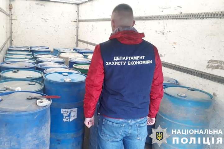 На Буковині вилучили з незаконного обігу 26 тонн спирту