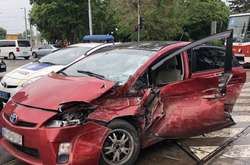 ДТП У Харкові: трамвай врізався в автівку, постраждала дитина