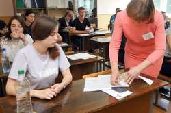 Випускникам презентували віртуального помічника з підготовки до тестів ЗНО