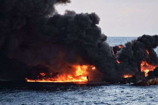 В ОАЕ спростовують інформацію про вибухи нафтових танкерів