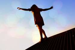 У Вінниці зняли 13-річну дівчину з даху будинку