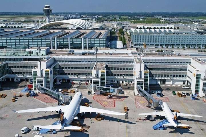 Мюнхен першим з німецьких аеропортів почав вживати коректну назву Києва
