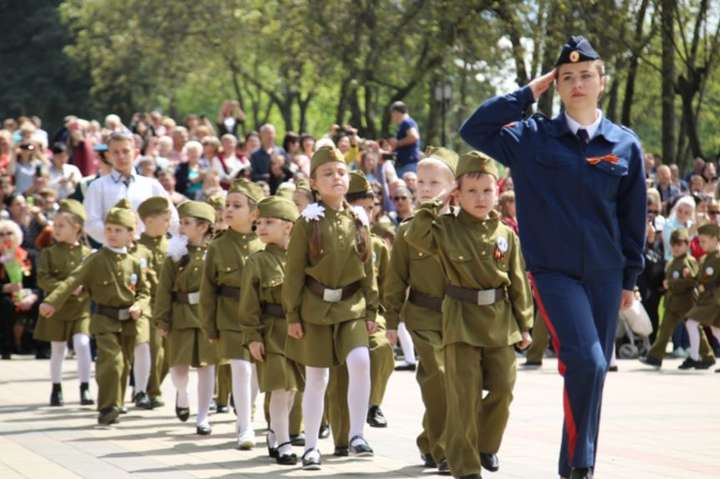 Росія планує до 2020 року набрати мільйон дітей до військової організації «Юнармія» – ЗМІ