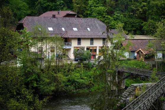 Поліція Німеччини розслідує загадкові вбивства з арбалетів: уже знайдено п’ятеро жертв 