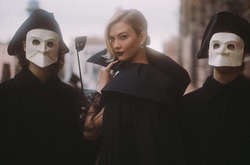 Звездные гости бала Dior в Венеции: стильные фото