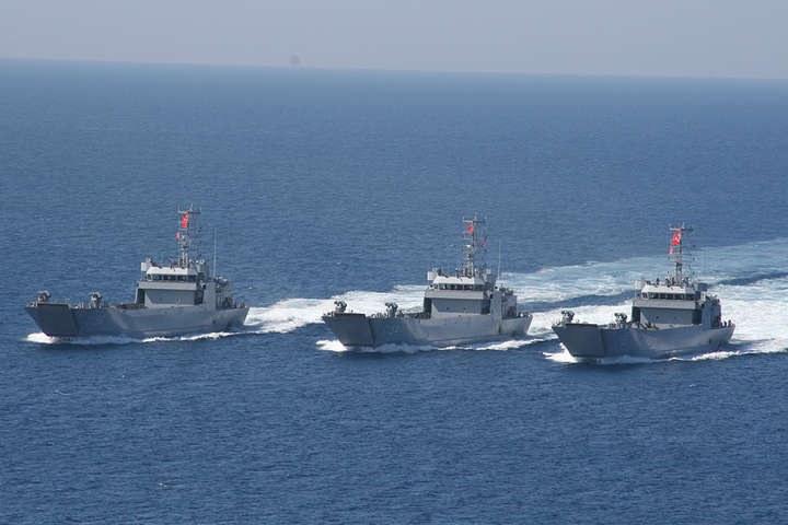 Туреччина почала масштабні військові навчання в трьох морях
