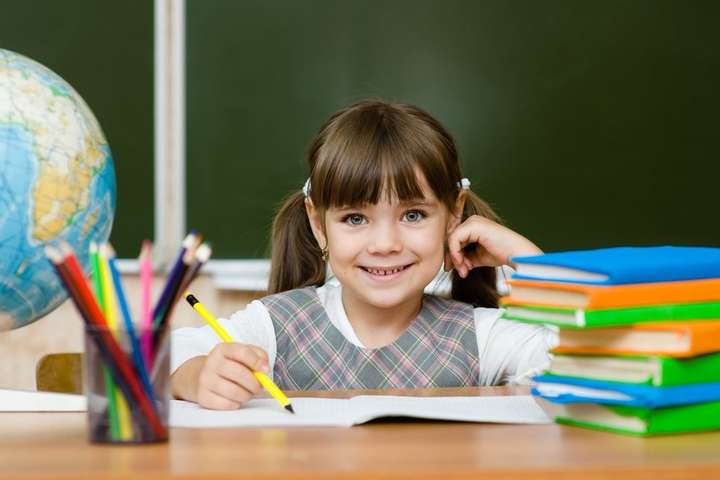 Триває прийом документів на зарахування дітей до першого класу одеських шкіл