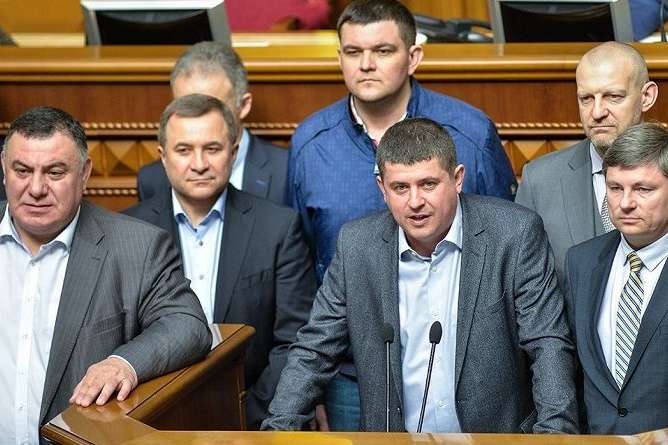 У «Народному фронті» заявили, що парламент і уряд працюватимуть до обрання нової Верховної Ради