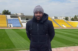 Колінс Нгаха 