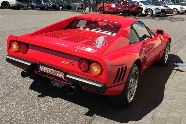 Редкую Ferrari стоимостью €2 млн похитили в Германии во время тест-драйва