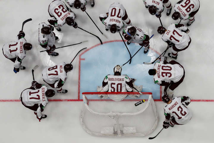 Латвія зважено розібралася з Італією на чемпіонаті світу з хокею (відео)