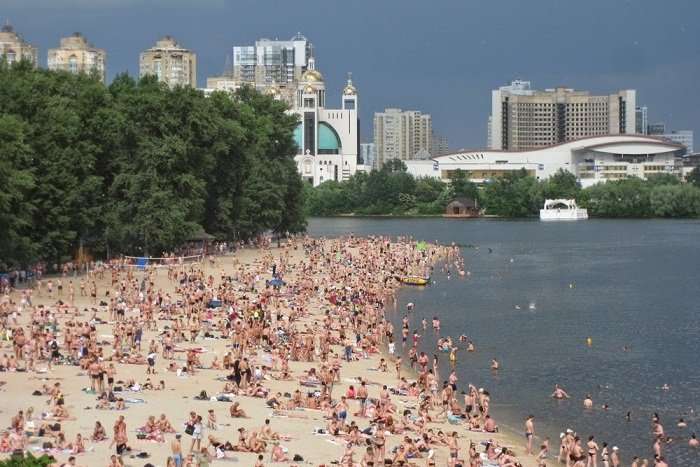 Де можна буде купатися влітку в Києві (список пляжів)