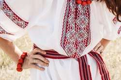 День вишиванки. Експерт розповів, що закодовано на вишитих сорочках 