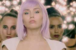 Вышел трейлер пятого сезона «Черного зеркала» с Майли Сайрус и Эндрю Скоттом